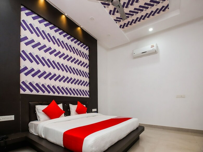 Oyo 19456 Hotel Shagun Palace