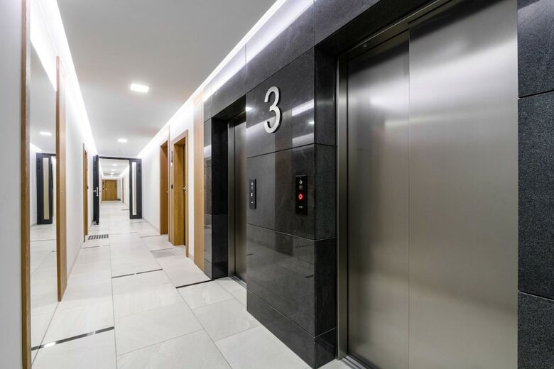 P&o Apartments Solec 13 With AC