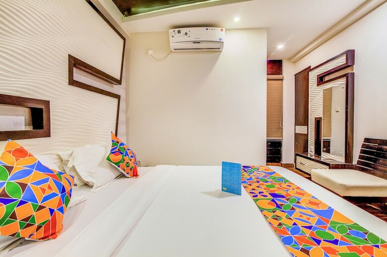 Fabhotel Empark