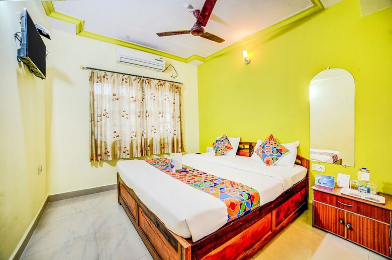 Hotel Fabexpress Purushottam Residency