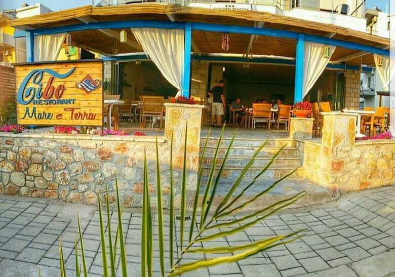Golden Hotel