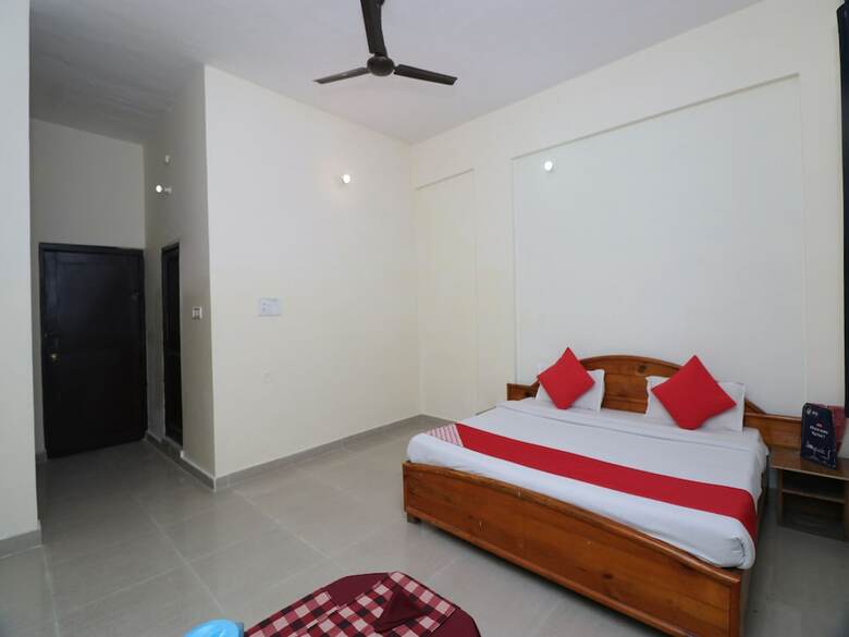Oyo 24489 Hotel Greenwood