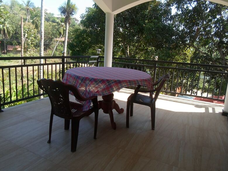Hotel Amada Lake View Homestay