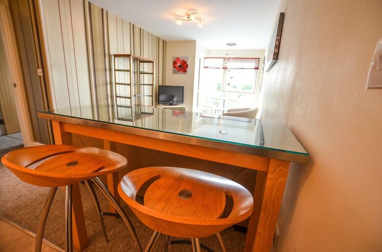 Gunwharf Quays Chic Apartment