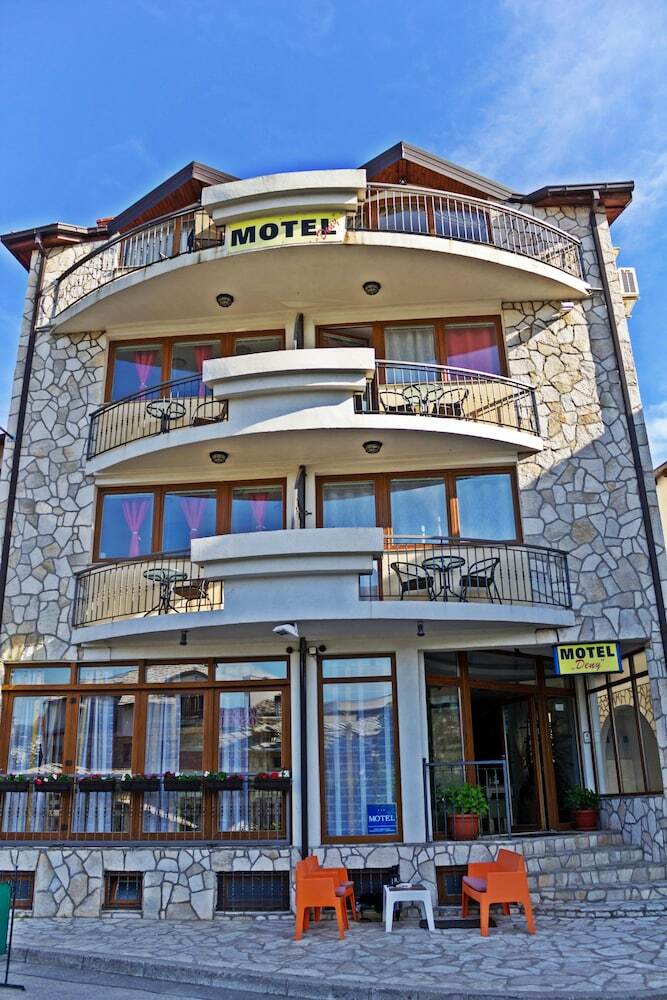 Hotel Motel Deny