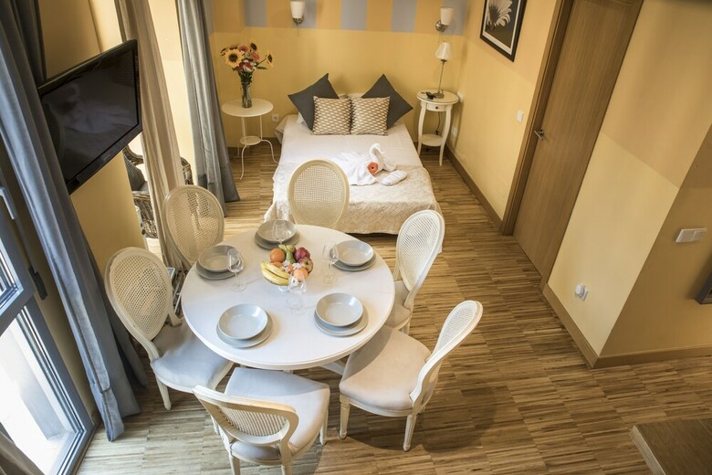 Apartamentos Oshun Plaza Mayor
