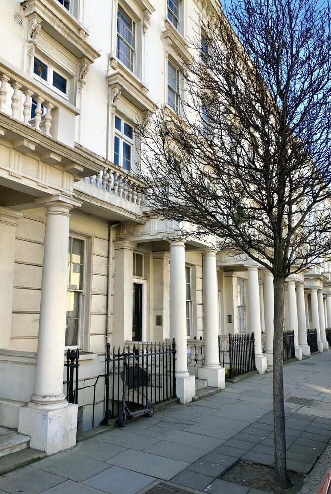 Claverton Street Apartment