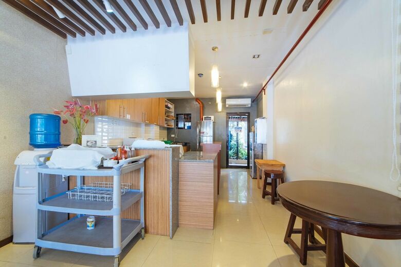 Hotel Reddoorz Plus @ Poblacion District Davao