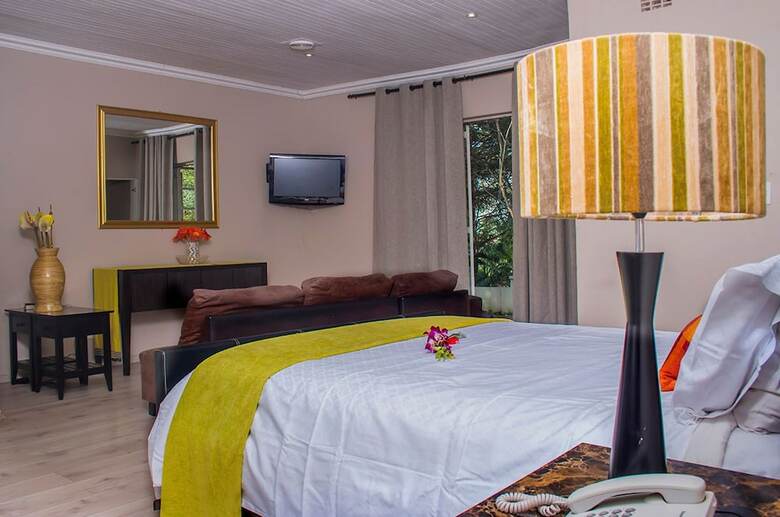 Hotel Four Seasons Lehae Guest House