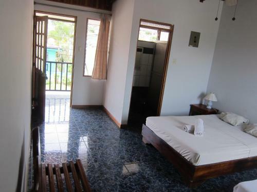 Hostal Hotel Reventazon & Guesthouse