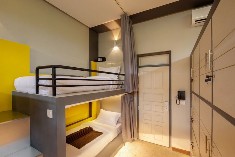 Hostal The Twizt Lifestyle Hostel