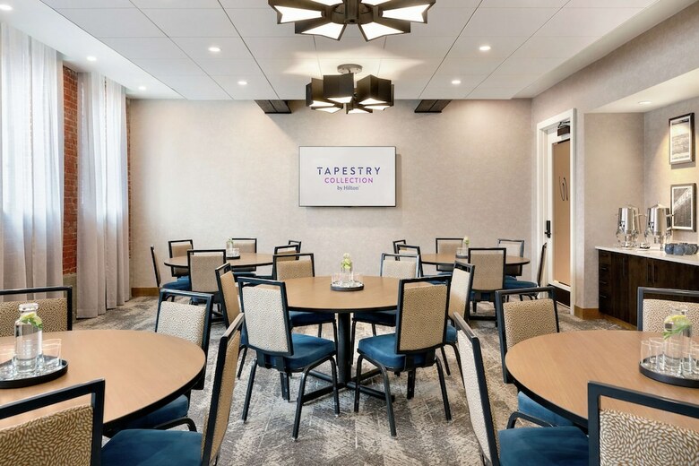 Hotel The Wilbur Lititz, Tapestry Collection By Hilton