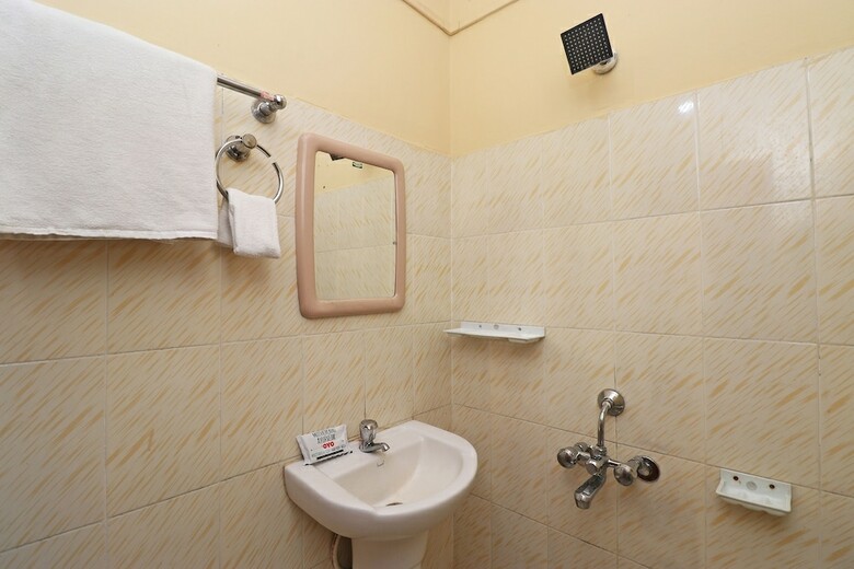 Hotel Oyo 17015 My Lodge