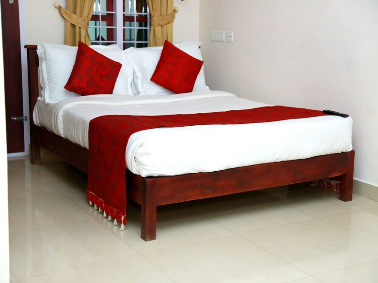 Hotel Oyo 15548 Mackal Residency