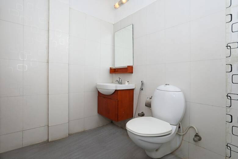 Hotel Oyo 22445 Lakshmi Residency