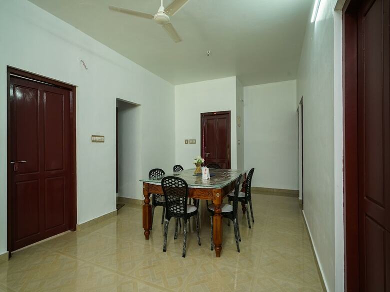 Hotel Oyo 13133 Le Grand