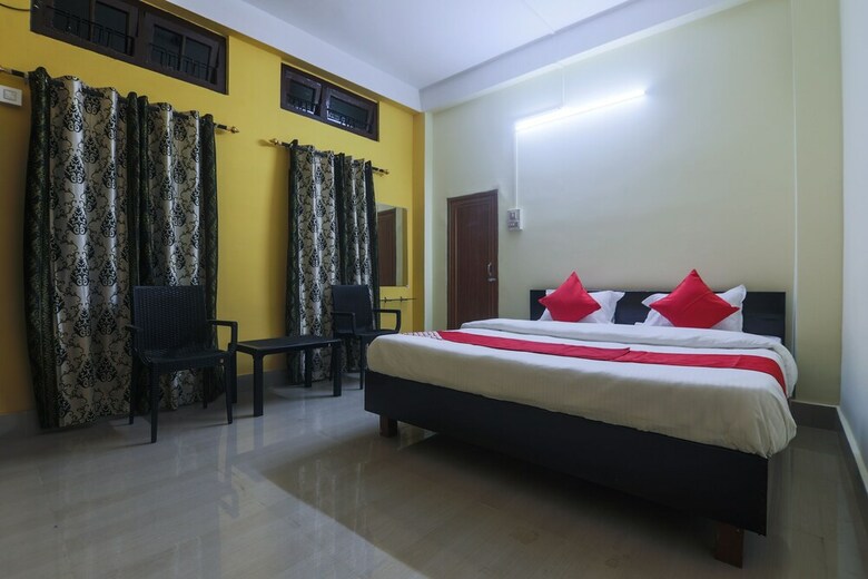 Hotel Oyo 18761 Nirvana