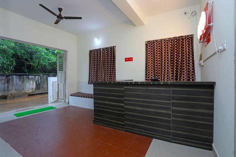 Hotel Oyo 15084 Lotus Residency