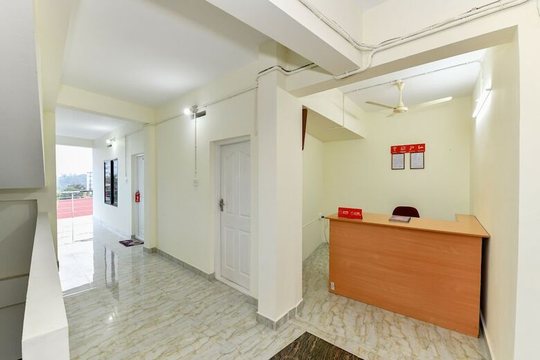 Hotel Oyo 26488 Athani Residency