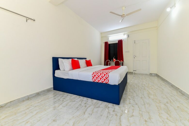 Hotel Oyo 26488 Athani Residency