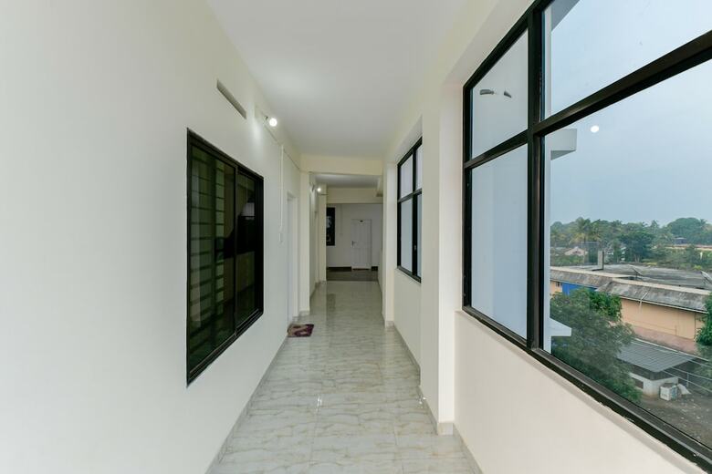 Hotel Oyo 26488 Athani Residency