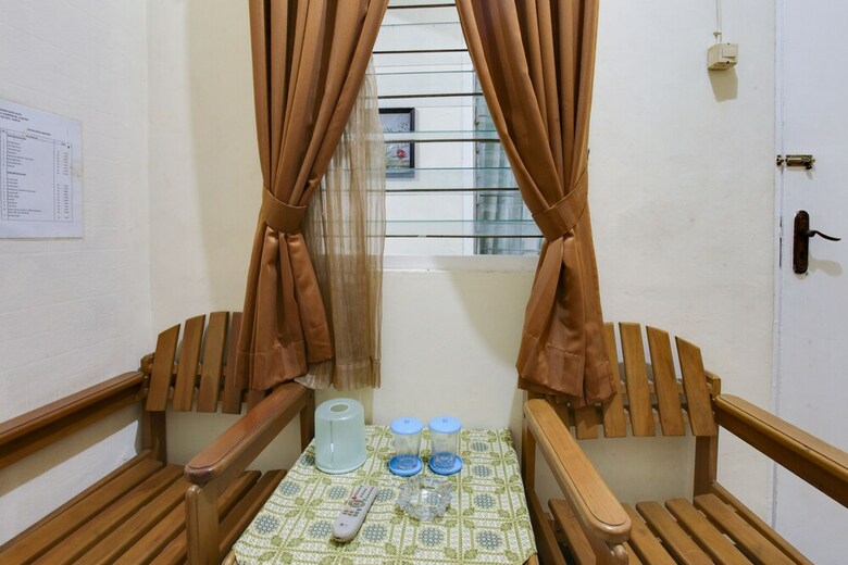 Hotel Literooms Kebun Raya Bogor