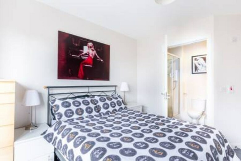 Apartamentos Modern 2 Bedroom Property In Stylish Complex