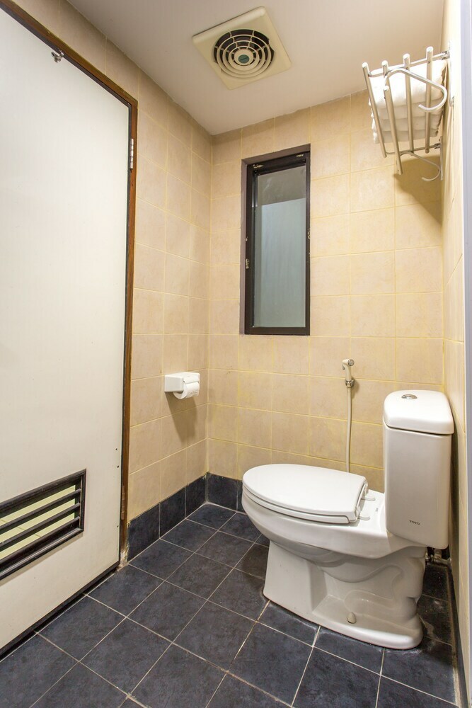 Capital O 769 City Hotel
