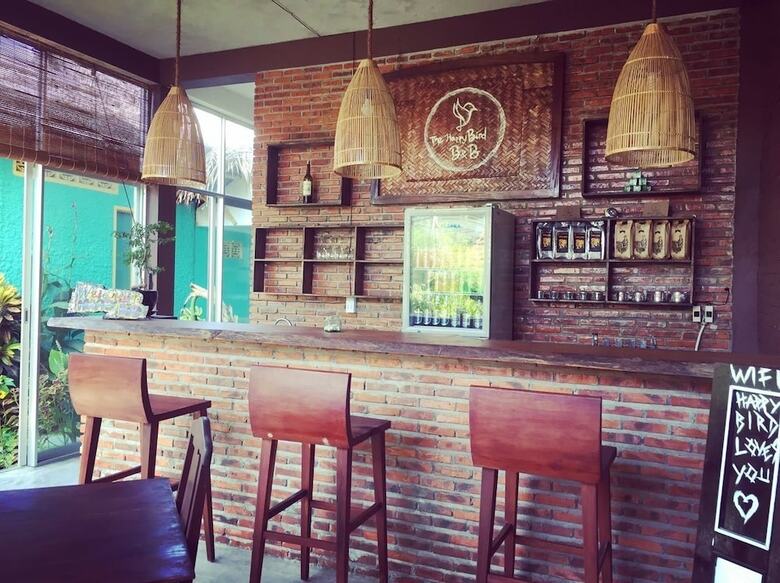 Hotel The Happy Bird B&B