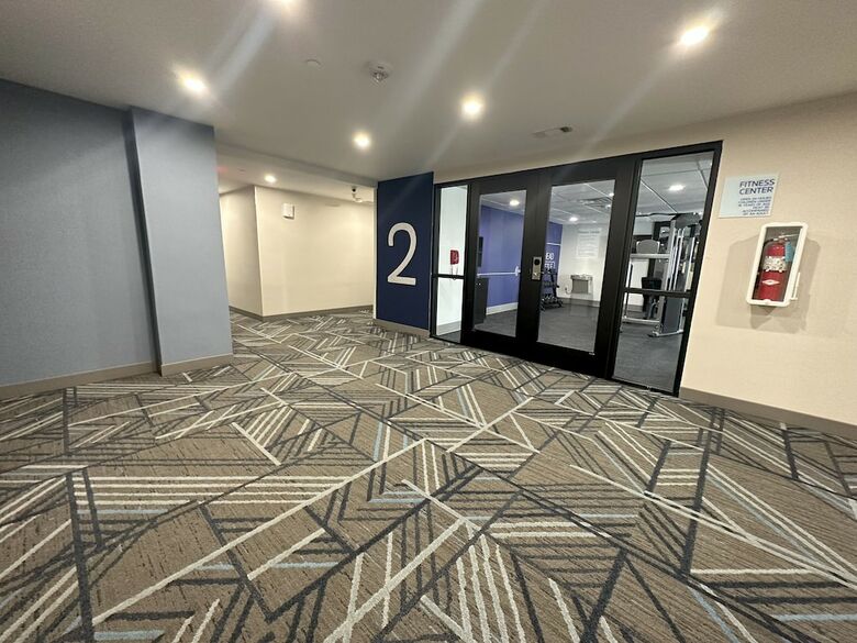 Hotel Lawrence Downtown Dallas