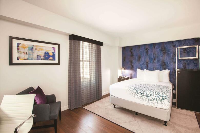 Hotel Lawrence Downtown Dallas