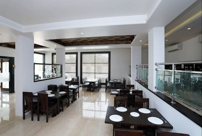 Marc Royal By Asapian Hotels