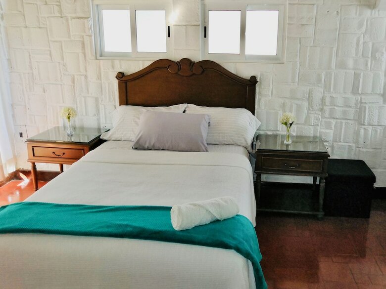Hostal Mango Hostel