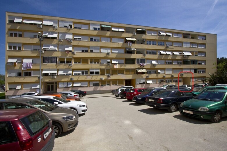 Apartment Depolo