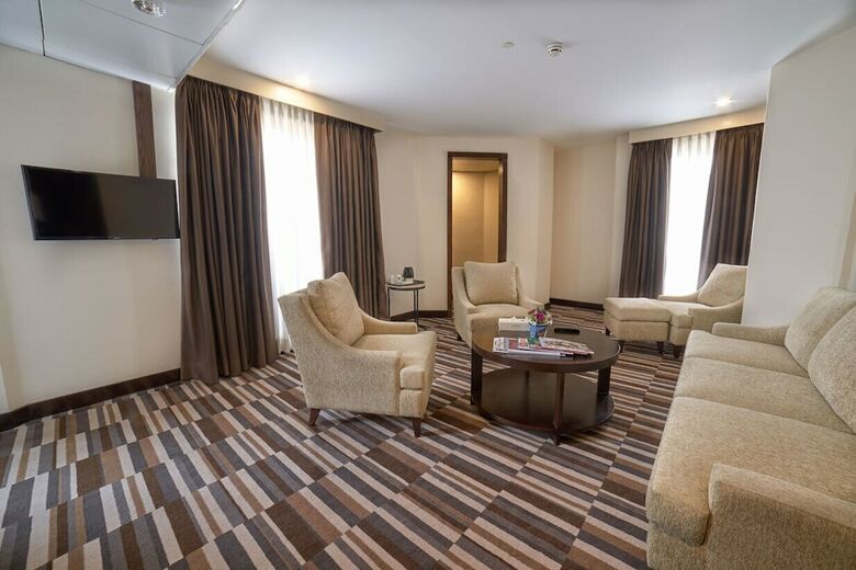 Hotel Avari Xpress Gulberg