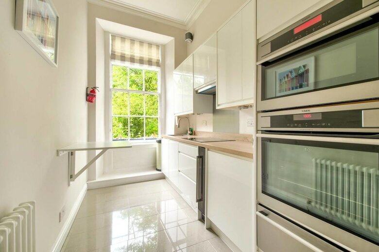 City Centre Georgian Maindoor 2bed/2bath Apartment