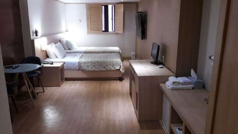 Highway Hotel