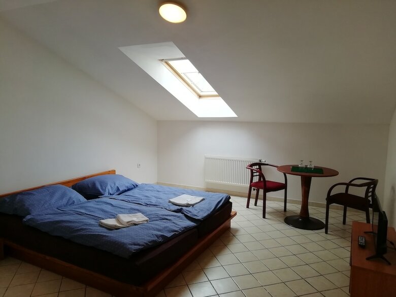 Hotel 28