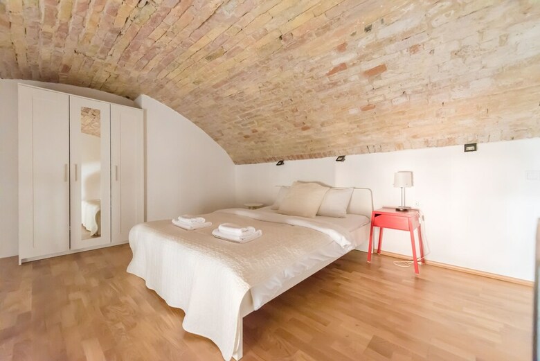Oasis Apartments - Akacfa Street Studios