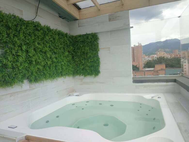 Seven Inn  Hotel