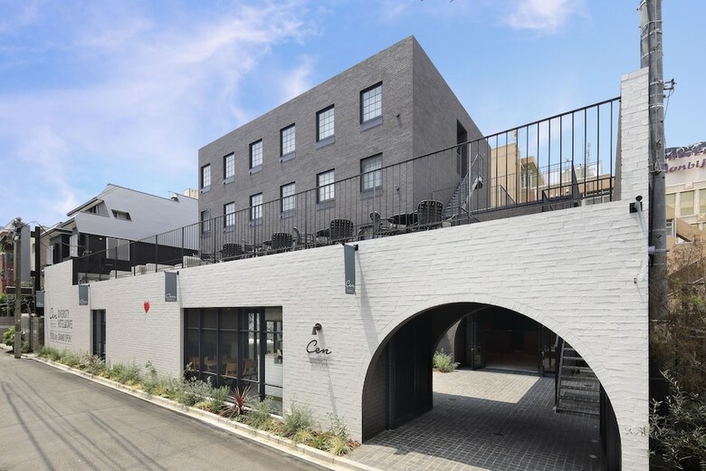 Cen Diversity Hotel & Cafe