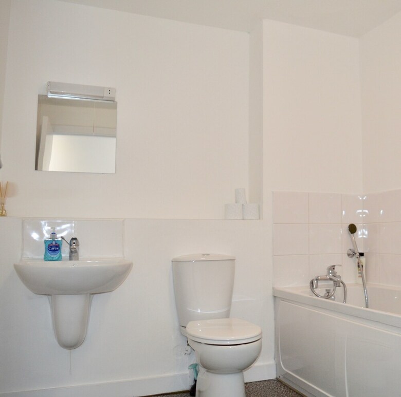 Comfortable 3 Bedroom Apartment In Manchester