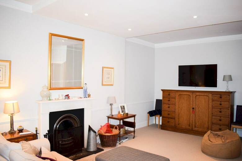 Spacious 2 Bedroom Inverleith Home With Garden