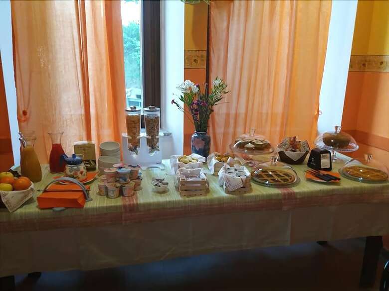Hostal Ostello Ortensi