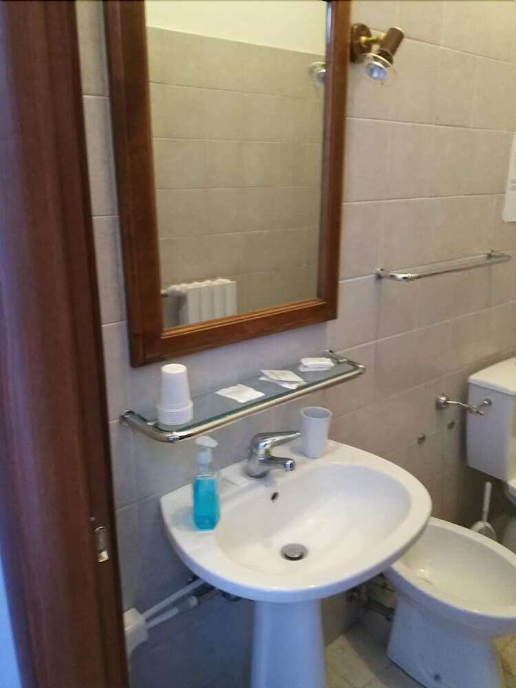 Hostal Ostello Ortensi