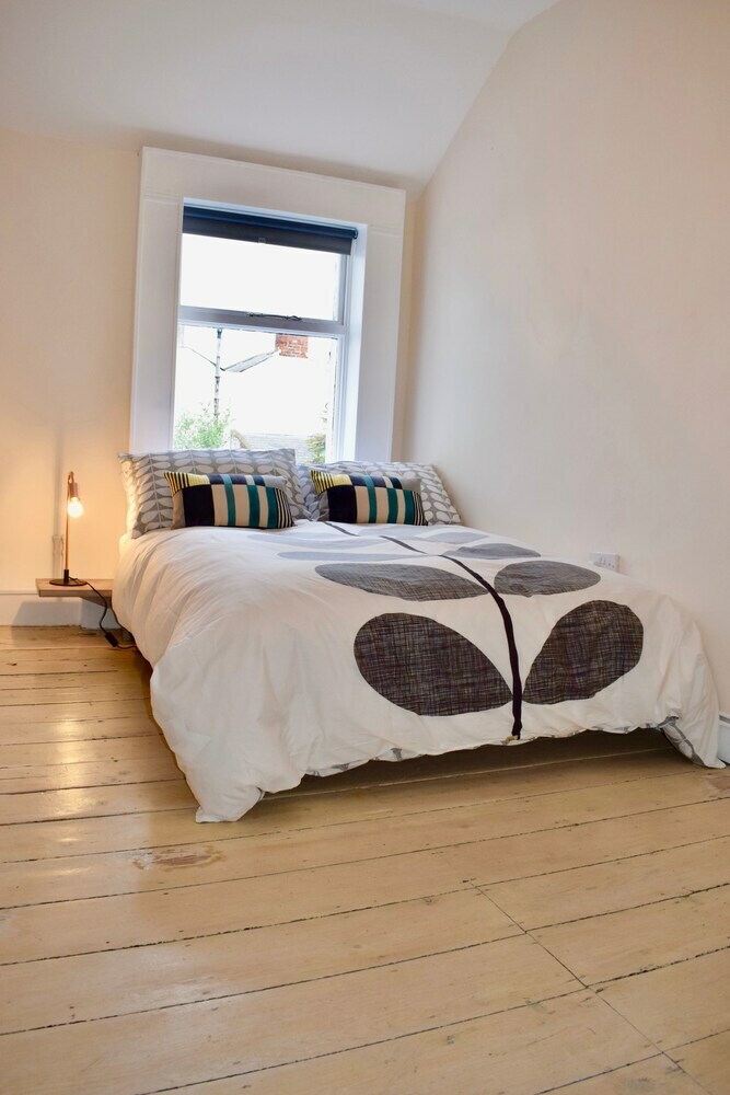 Apartamentos Renovated 3 Bedroom Home