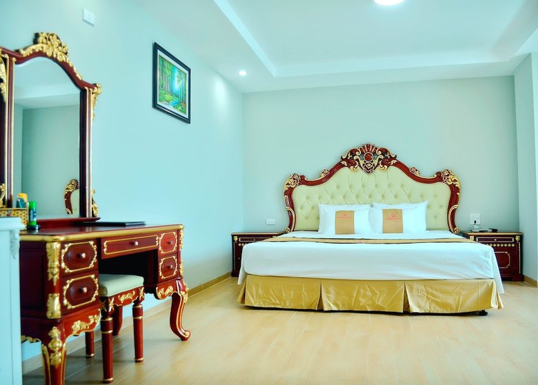 Phoenix Hotel 2