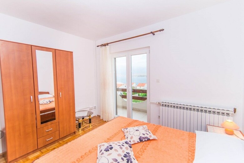 Apartments Valenti? 1304 Pag