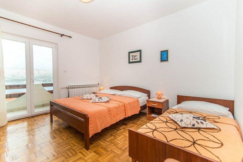 Apartments Valenti? 1304 Pag