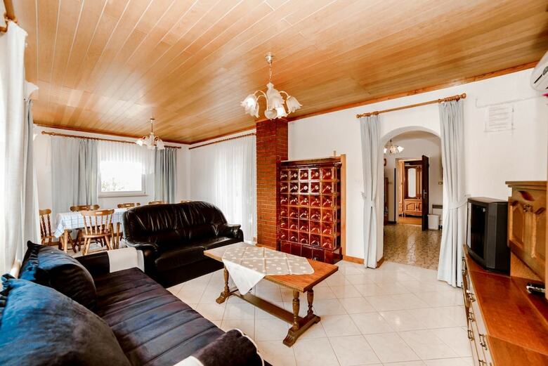 Apartments Jasko / Three Bedroom Jasko 1